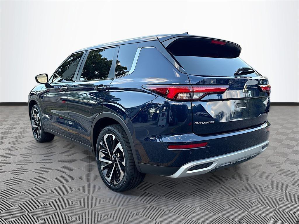 used 2024 Mitsubishi Outlander car, priced at $22,613