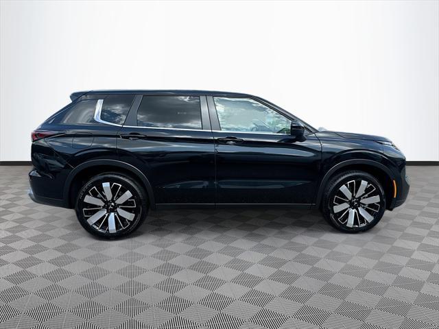 new 2025 Mitsubishi Outlander car, priced at $28,876