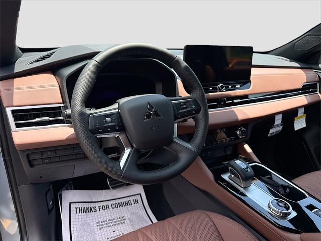 new 2025 Mitsubishi Outlander car, priced at $33,358
