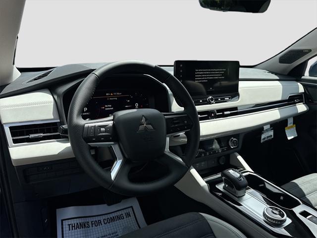 new 2025 Mitsubishi Outlander car, priced at $28,381