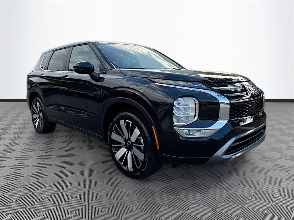 new 2025 Mitsubishi Outlander car, priced at $25,880