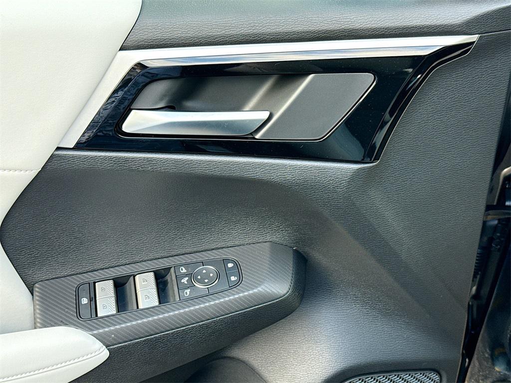 new 2025 Mitsubishi Outlander car, priced at $25,880