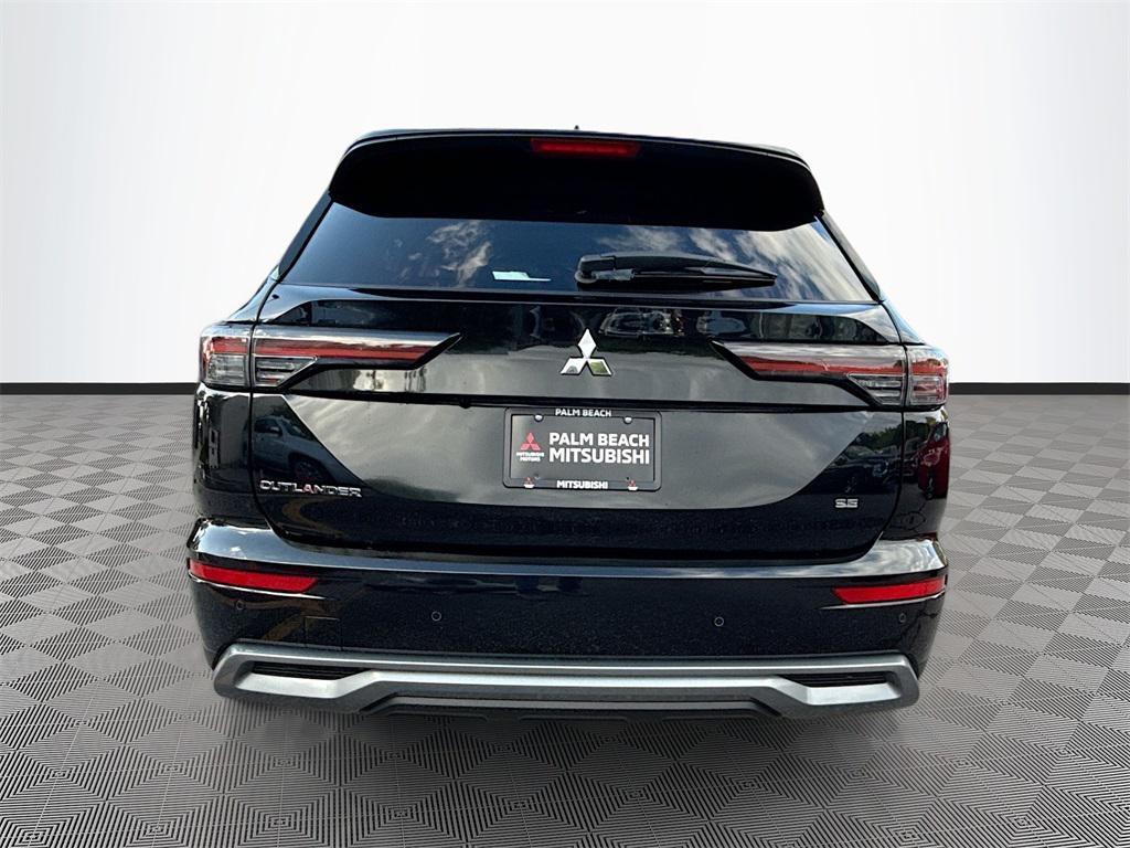new 2025 Mitsubishi Outlander car, priced at $25,880