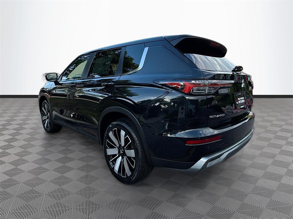 new 2025 Mitsubishi Outlander car, priced at $25,880