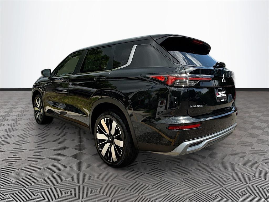 new 2025 Mitsubishi Outlander car, priced at $25,880