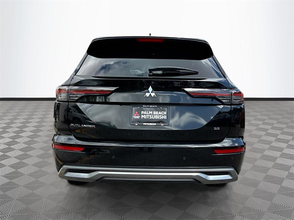 new 2025 Mitsubishi Outlander car, priced at $25,880