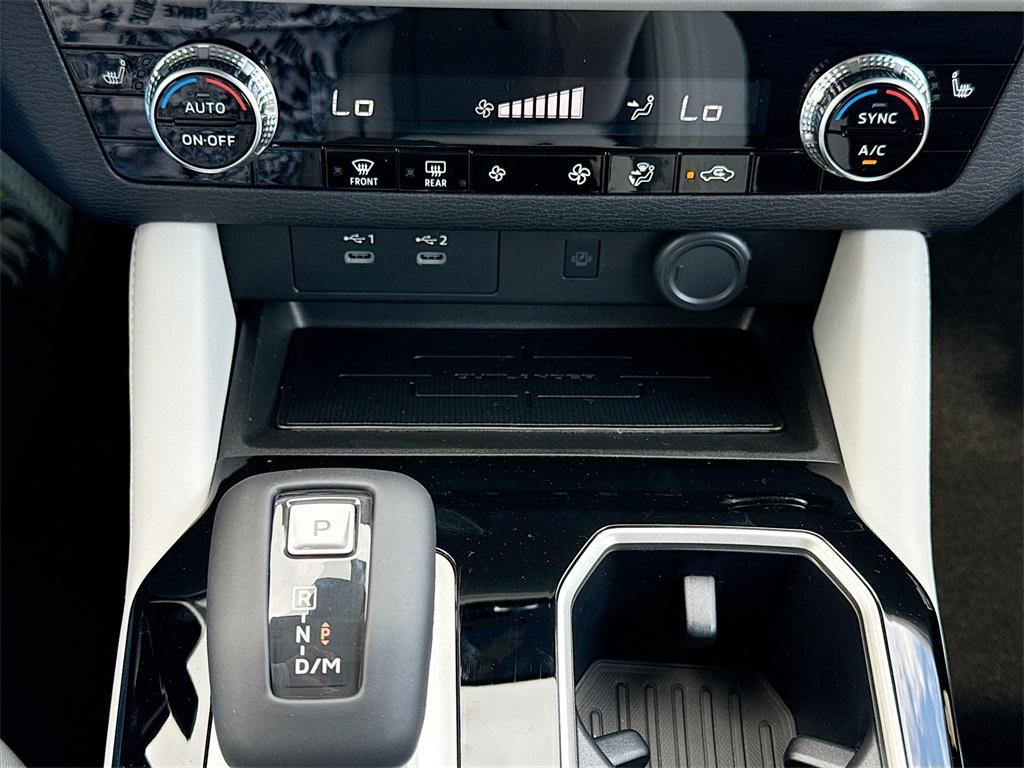 new 2025 Mitsubishi Outlander car, priced at $25,880