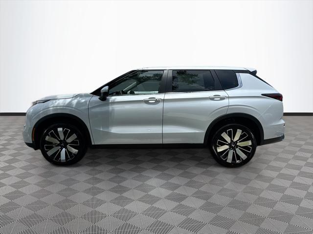 new 2025 Mitsubishi Outlander car, priced at $26,213