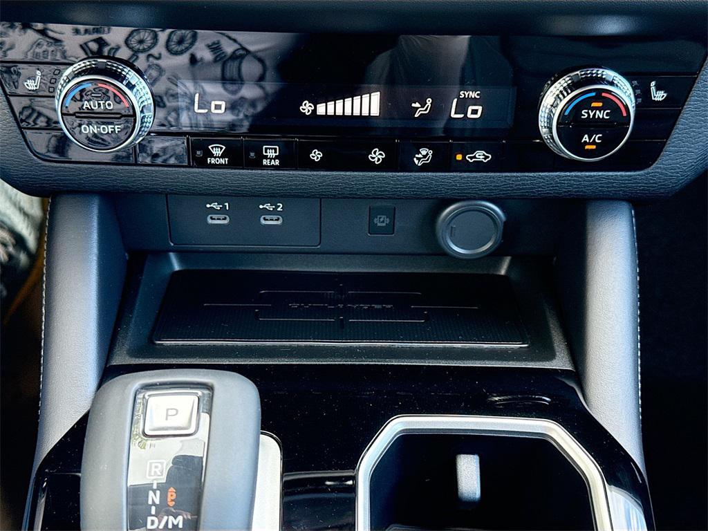 new 2025 Mitsubishi Outlander car, priced at $25,997