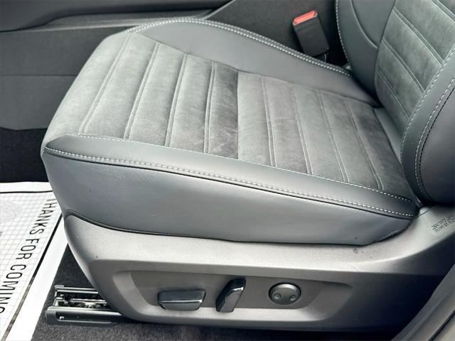 new 2025 Mitsubishi Outlander car, priced at $26,321