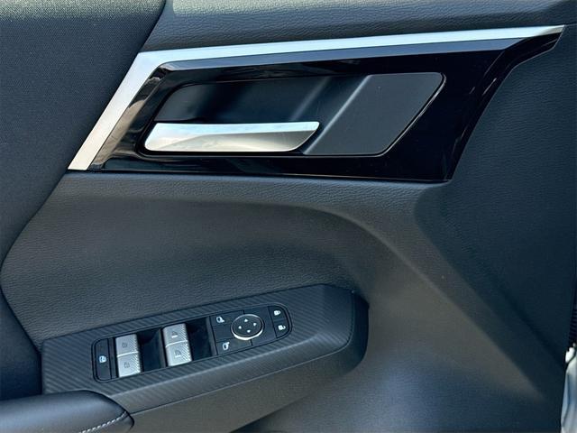 new 2025 Mitsubishi Outlander PHEV car, priced at $32,132