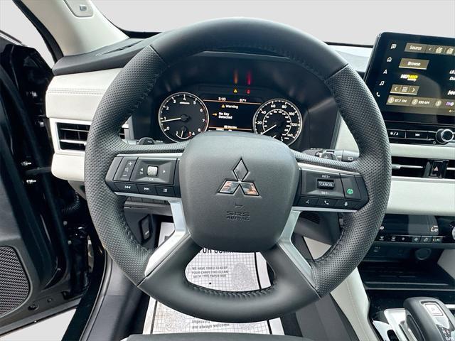 new 2025 Mitsubishi Outlander car, priced at $26,213