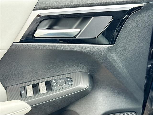 new 2025 Mitsubishi Outlander car, priced at $26,213