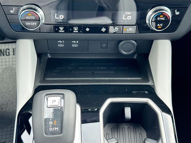 new 2025 Mitsubishi Outlander car, priced at $26,213