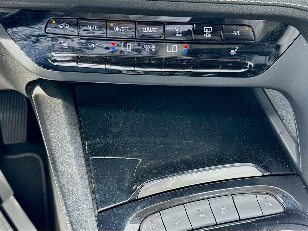 used 2022 Buick Envision car, priced at $23,009