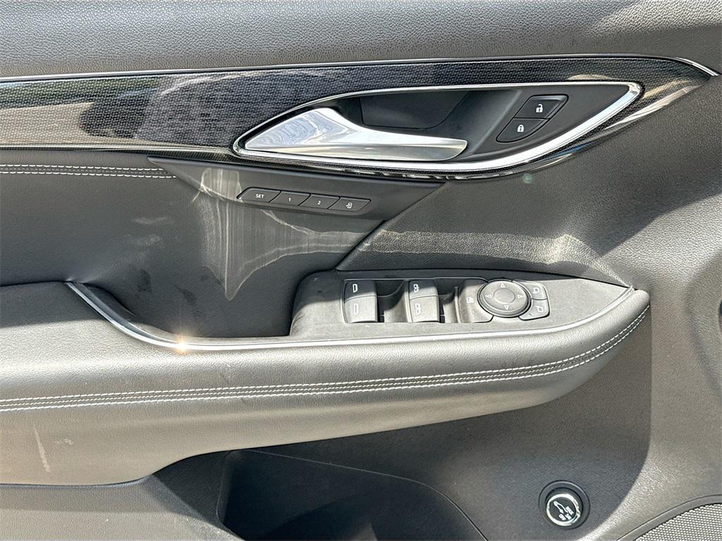 used 2022 Buick Envision car, priced at $23,009