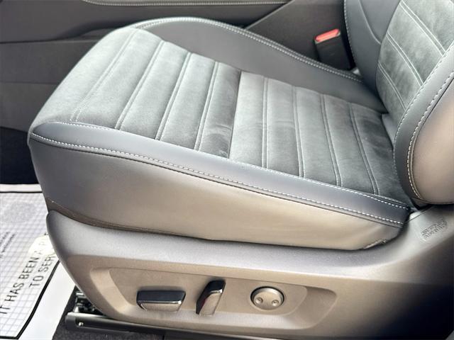 new 2025 Mitsubishi Outlander car, priced at $28,909