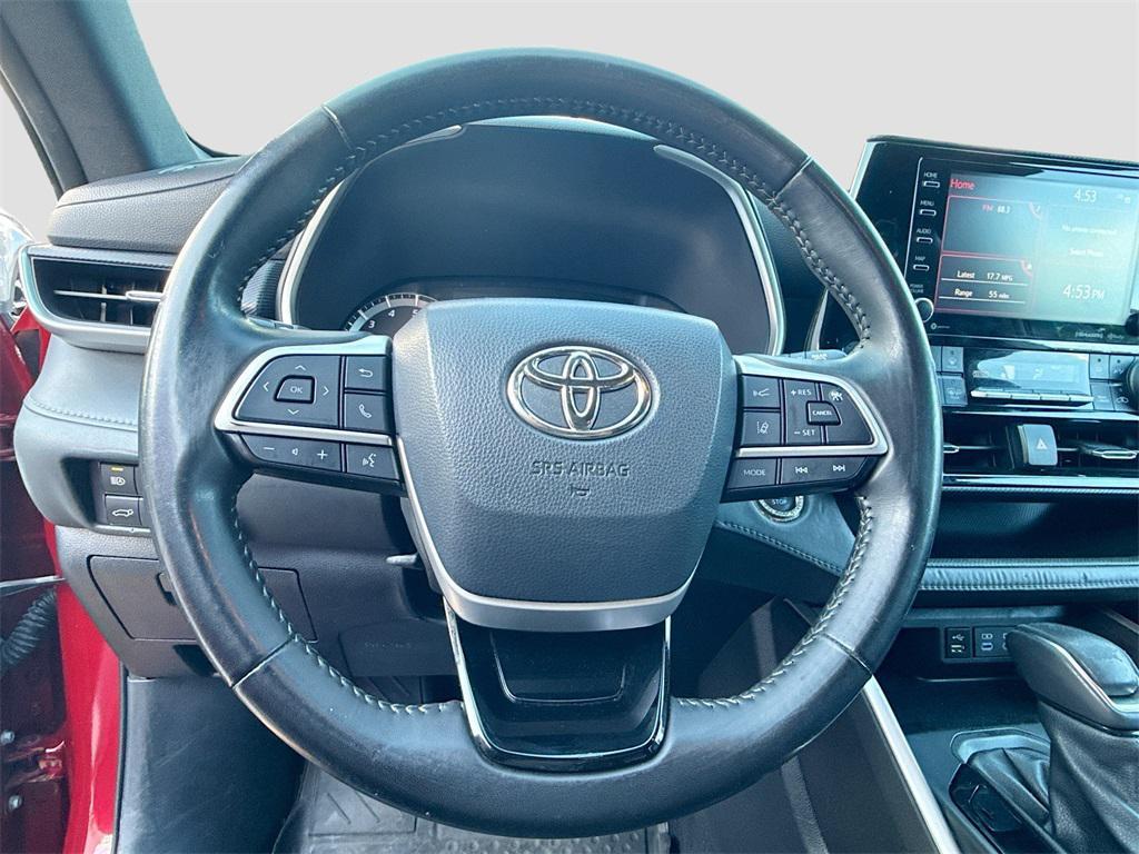 used 2022 Toyota Highlander car, priced at $29,706