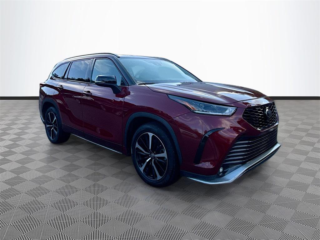 used 2022 Toyota Highlander car, priced at $29,706