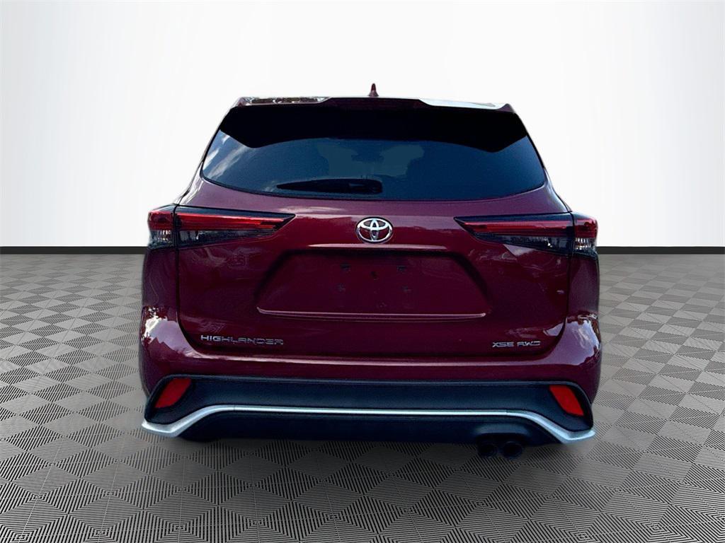 used 2022 Toyota Highlander car, priced at $29,706