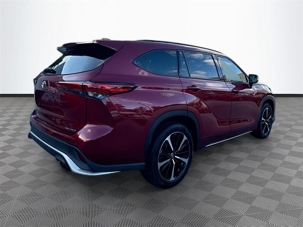 used 2022 Toyota Highlander car, priced at $29,706