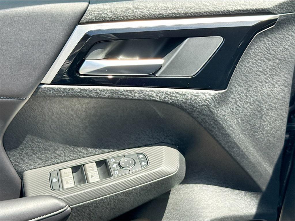 new 2025 Mitsubishi Outlander car, priced at $28,004