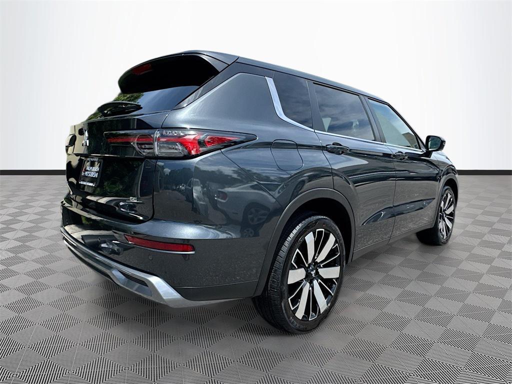 new 2025 Mitsubishi Outlander car, priced at $28,004