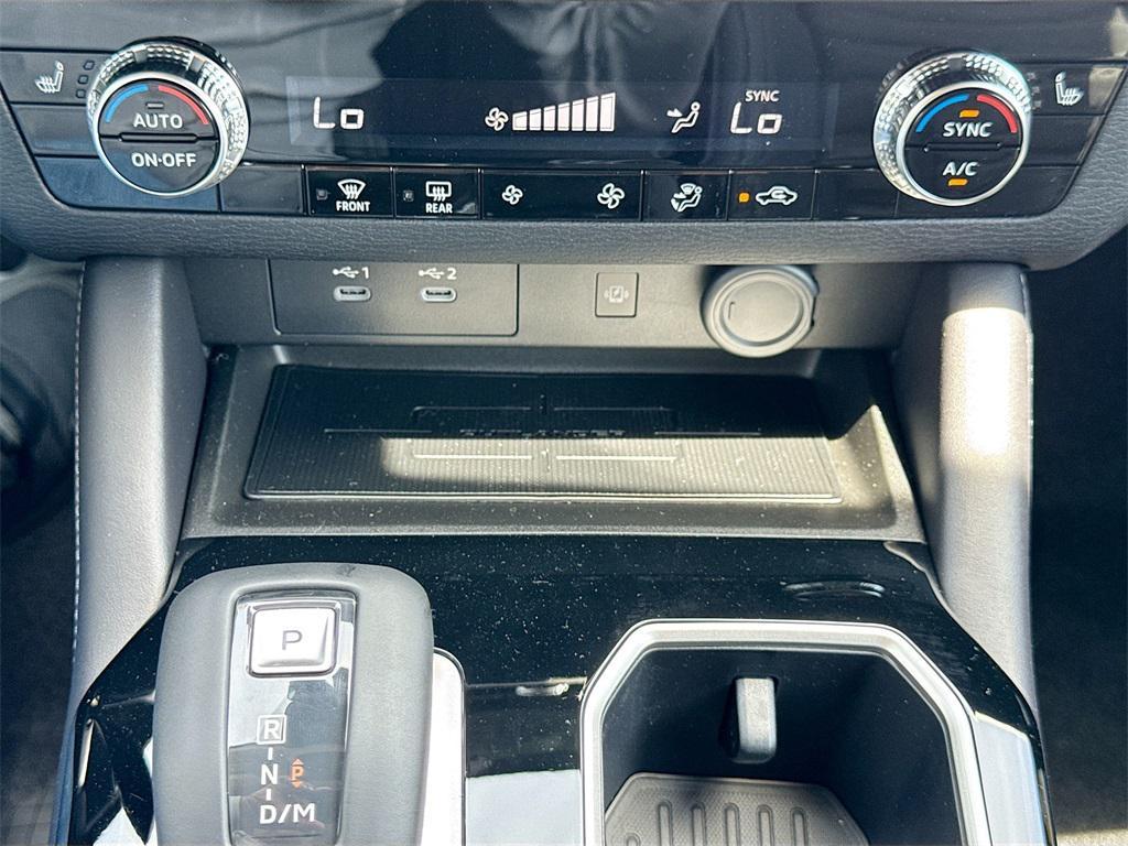 new 2025 Mitsubishi Outlander car, priced at $28,004