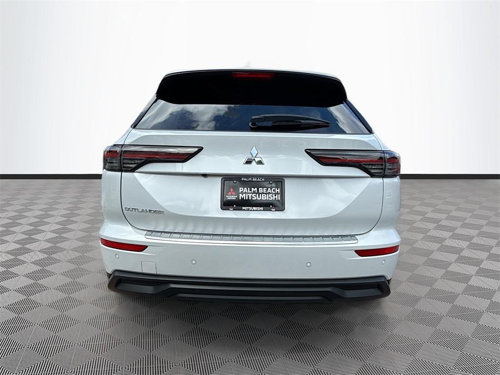 new 2025 Mitsubishi Outlander car, priced at $24,125