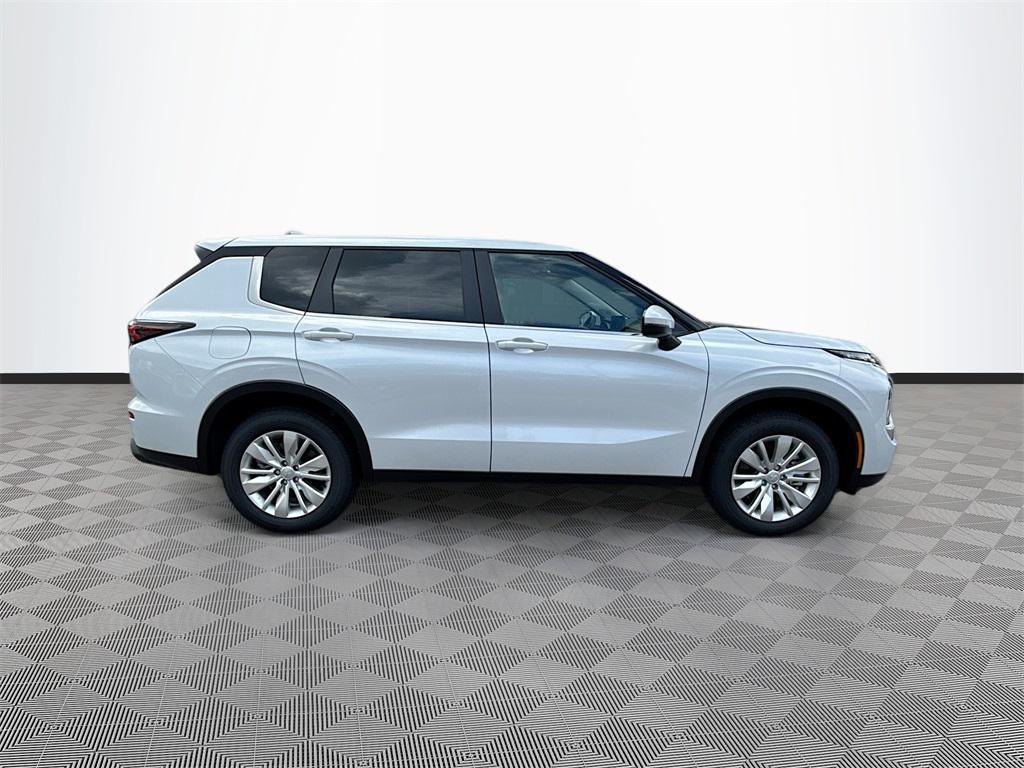 new 2025 Mitsubishi Outlander car, priced at $24,125