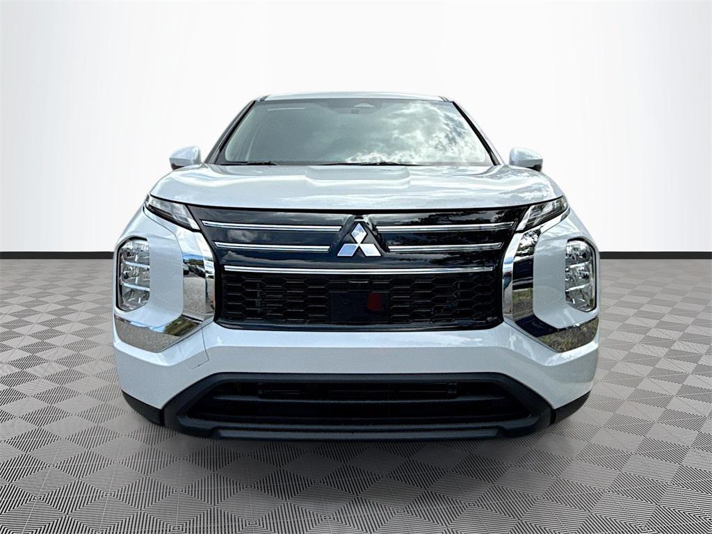 new 2025 Mitsubishi Outlander car, priced at $24,125
