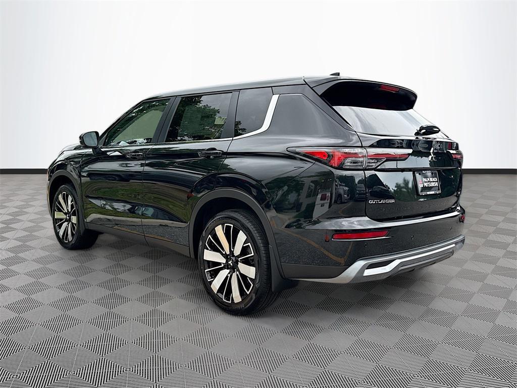 new 2025 Mitsubishi Outlander car, priced at $25,806