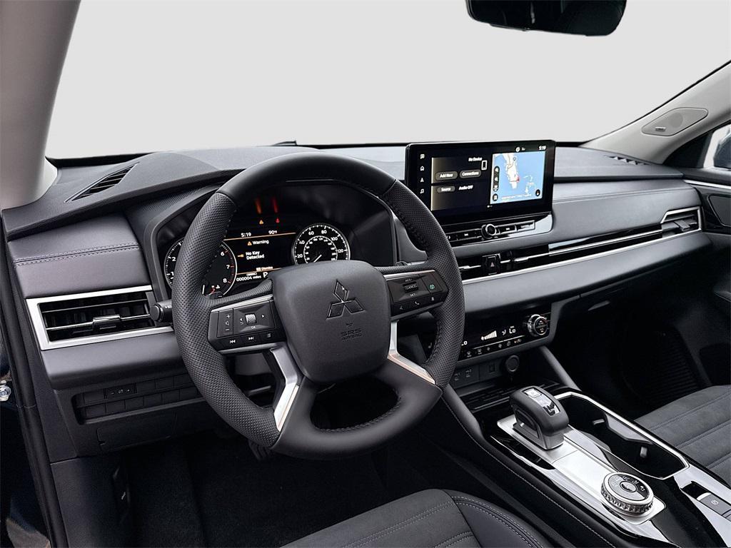 new 2025 Mitsubishi Outlander car, priced at $25,806