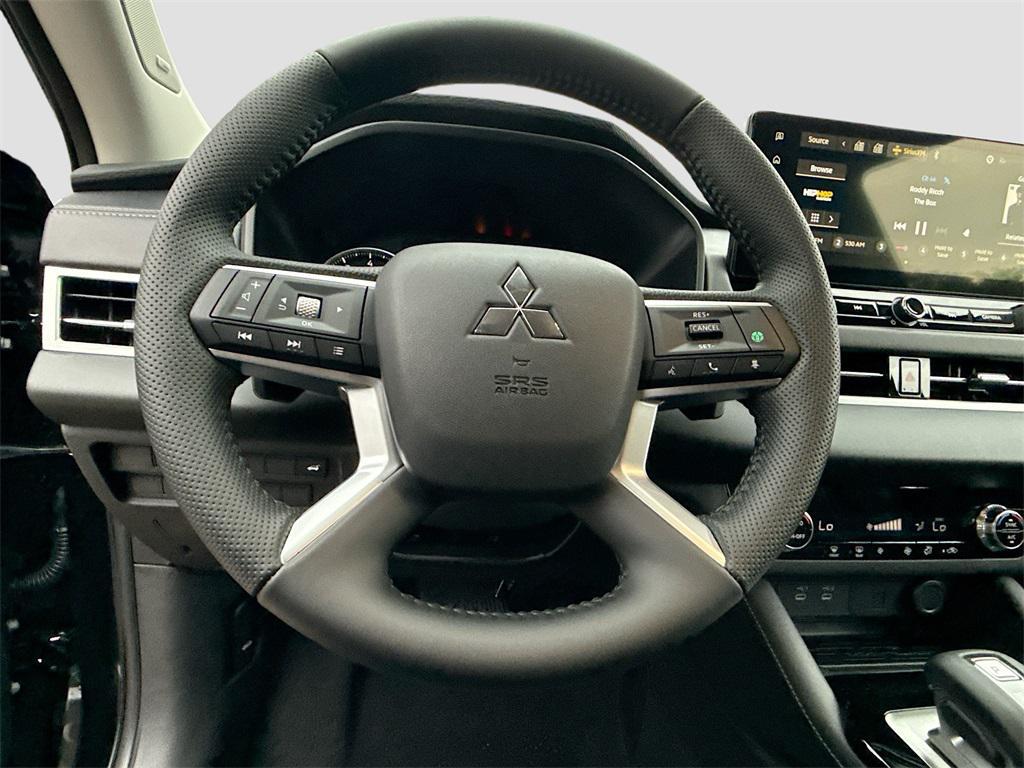 new 2025 Mitsubishi Outlander car, priced at $25,128
