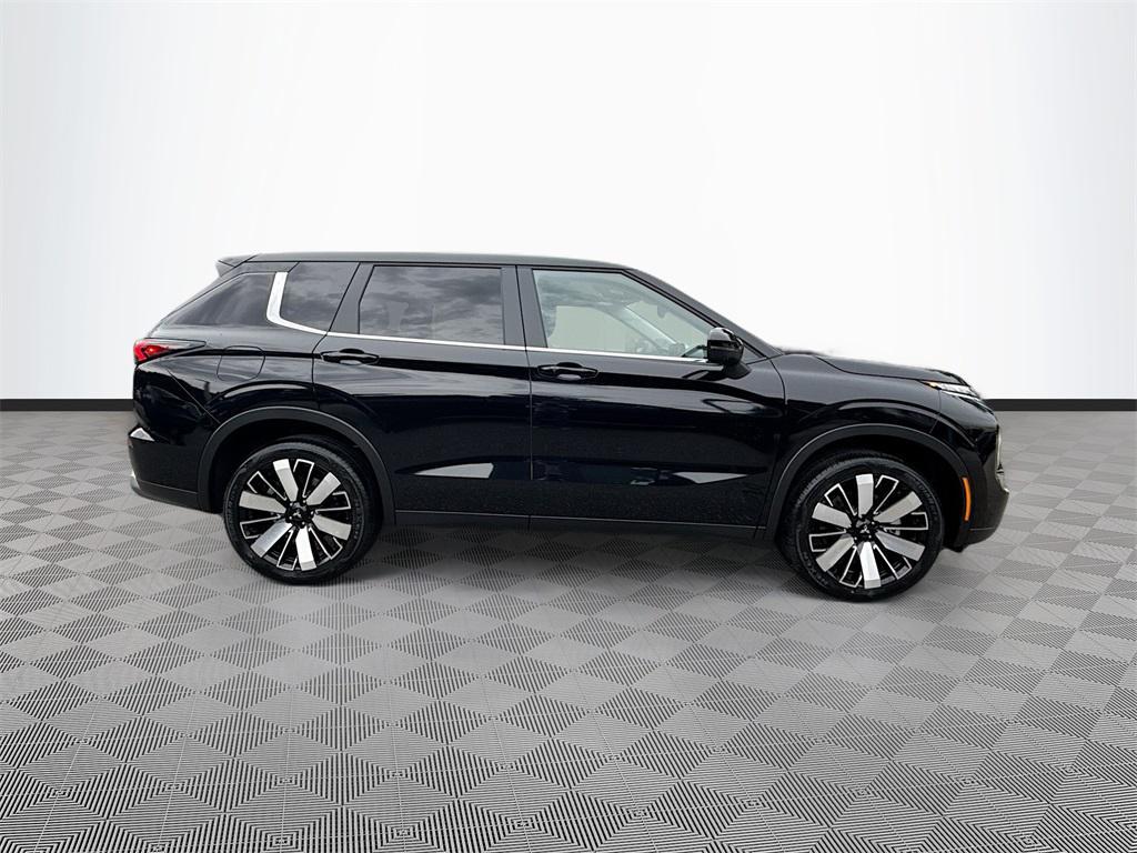 new 2025 Mitsubishi Outlander car, priced at $25,128