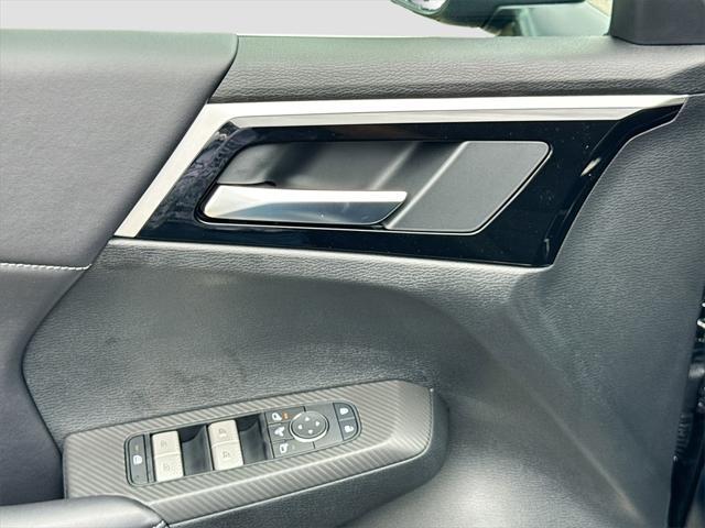 new 2025 Mitsubishi Outlander PHEV car, priced at $34,548