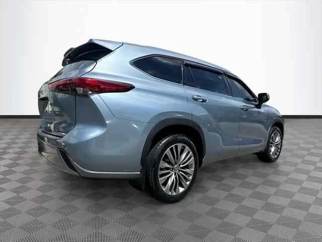 used 2020 Toyota Highlander car, priced at $35,877