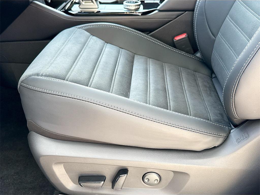 new 2025 Mitsubishi Outlander car, priced at $25,929