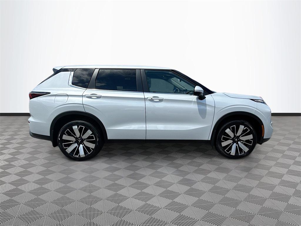 new 2025 Mitsubishi Outlander car, priced at $25,929