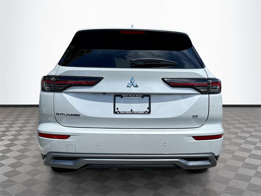 new 2025 Mitsubishi Outlander car, priced at $25,929