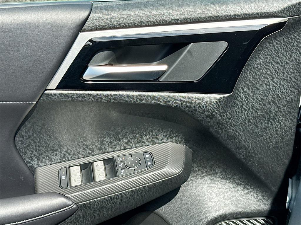 new 2025 Mitsubishi Outlander car, priced at $25,929