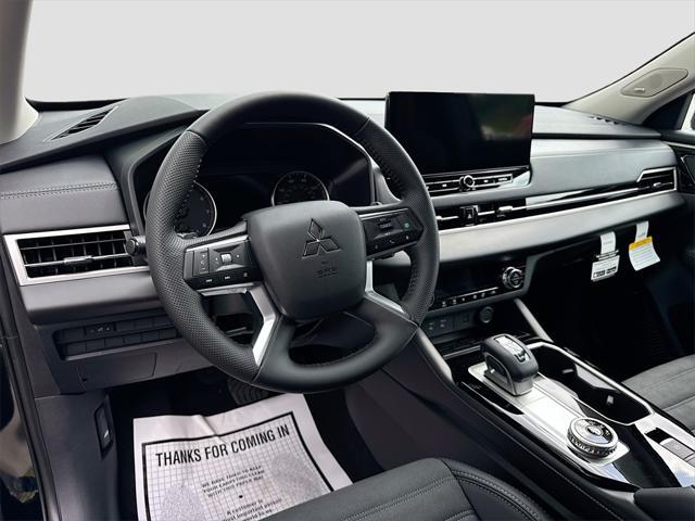 new 2025 Mitsubishi Outlander car, priced at $25,718