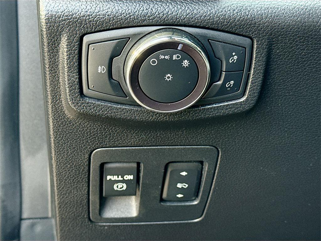 used 2020 Ford Expedition Max car, priced at $25,642