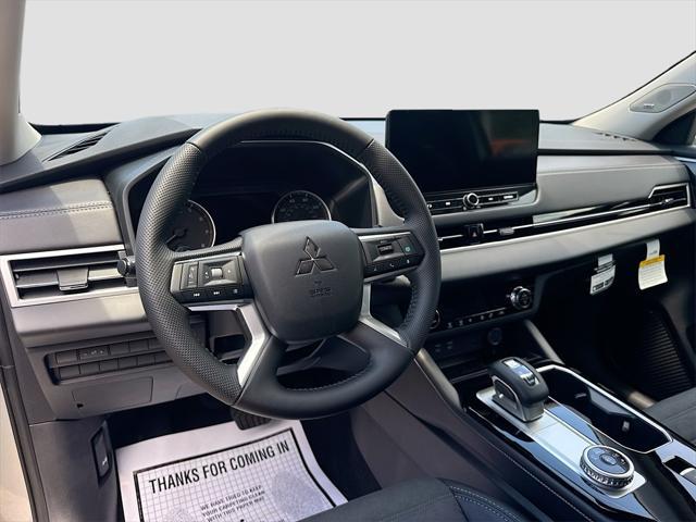 new 2025 Mitsubishi Outlander car, priced at $25,787