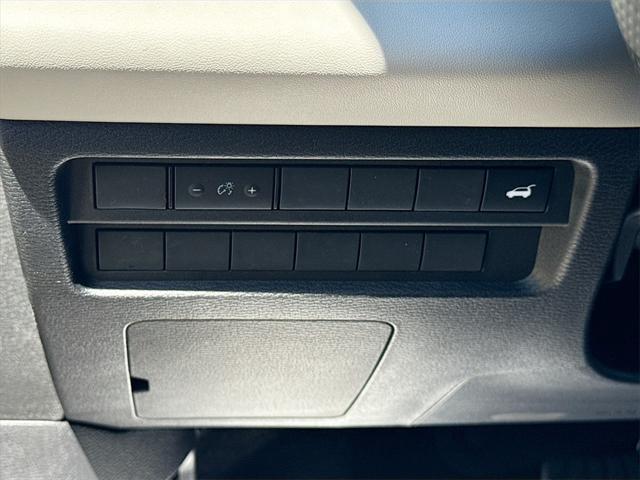 new 2025 Mitsubishi Outlander car, priced at $28,339