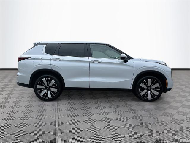 new 2025 Mitsubishi Outlander car, priced at $28,876
