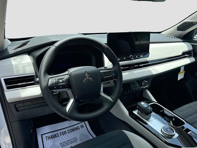 new 2025 Mitsubishi Outlander car, priced at $28,909