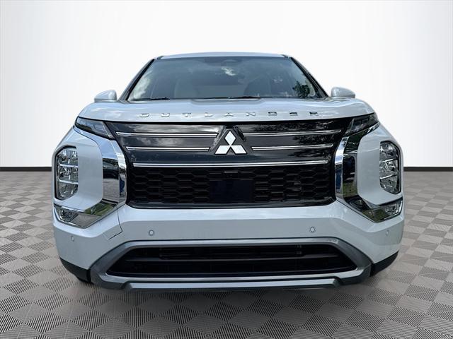new 2025 Mitsubishi Outlander car, priced at $28,909