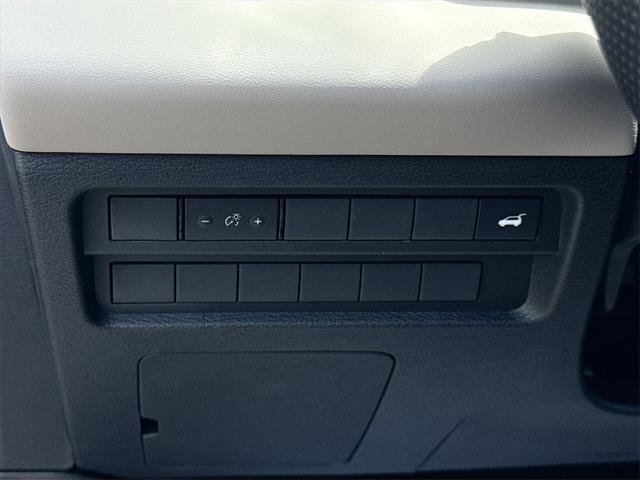 new 2025 Mitsubishi Outlander car, priced at $28,909