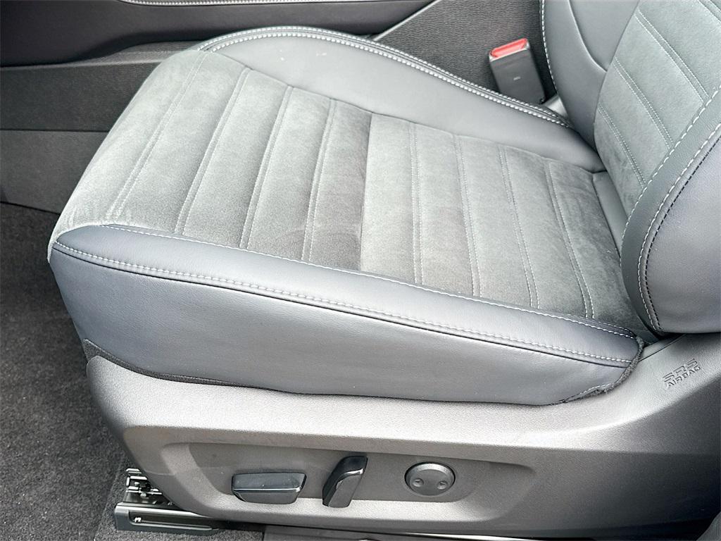 new 2025 Mitsubishi Outlander car, priced at $27,816